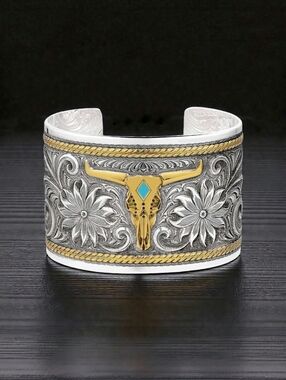 Montana Silversmiths Meadow Majesty Steer Head Cuff‎ Bracelet Retail $100 New!